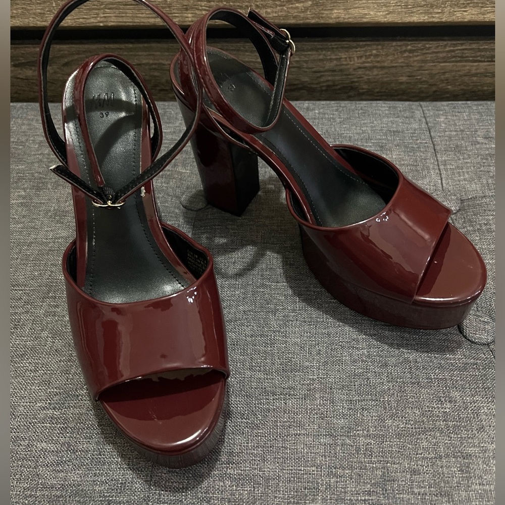H&M Burgundy Heeled Platform Sandals. - Picture 3 of 5